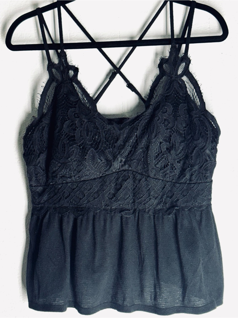 No Boundaries Black Crop Empire Waist Spaghetti Strap Tank Lace Bust Size XL
